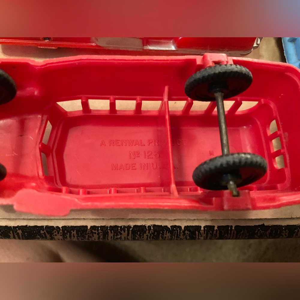Vintage toy cars - Picture 2 of 5